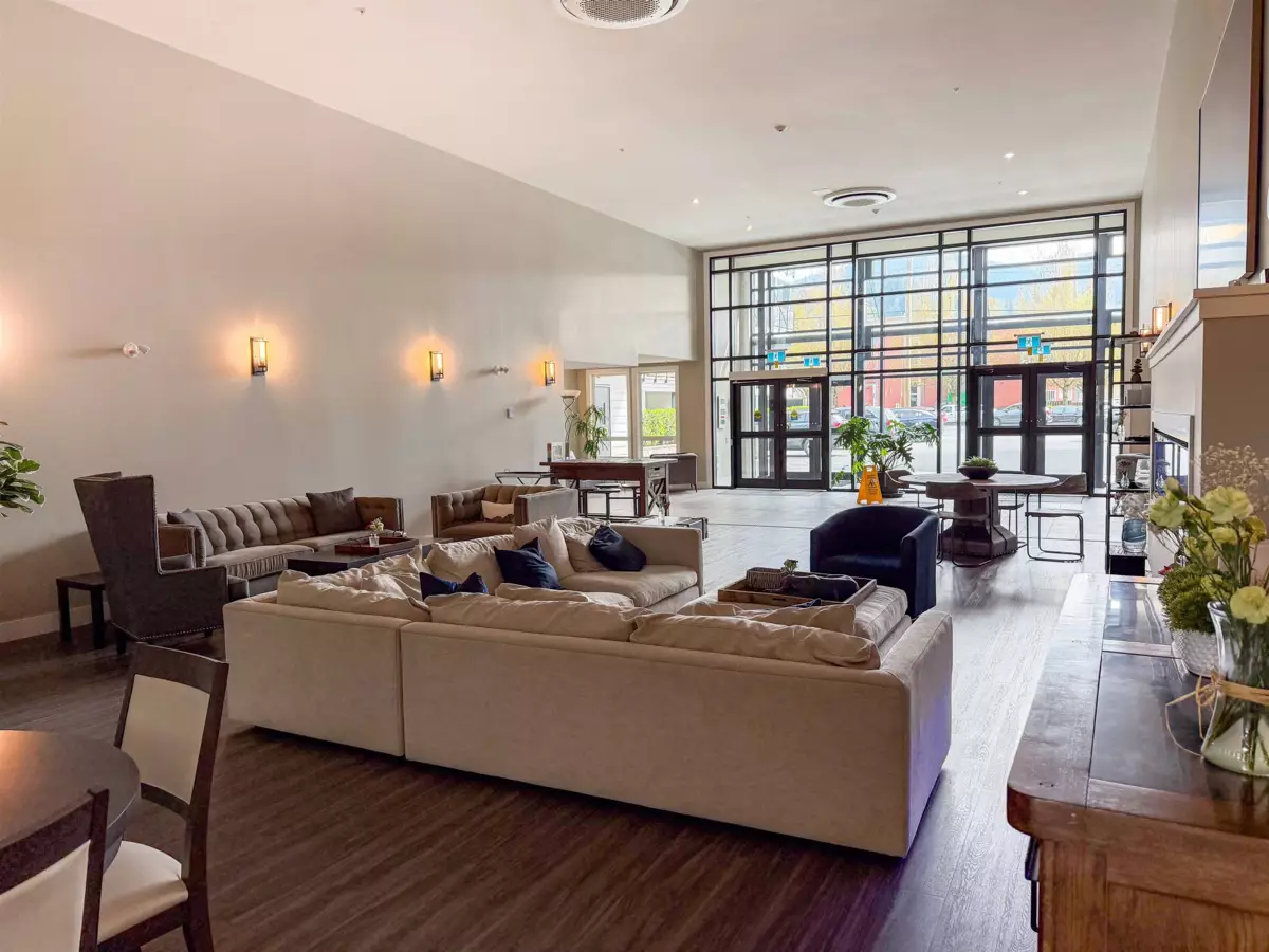 Family Room Photo of 605 45745 Watson Road, Chilliwack, BC