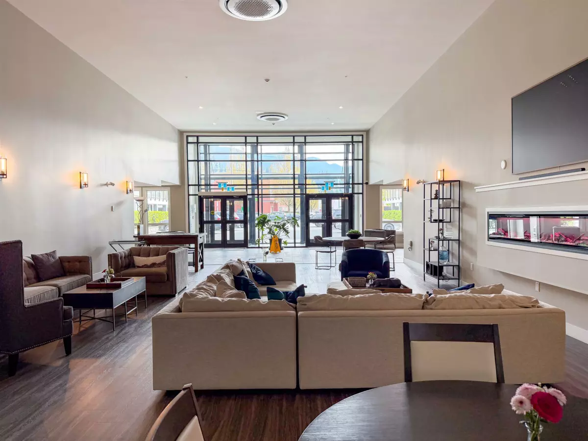 Living Room Photo of 605 45745 Watson Road, Chilliwack, BC