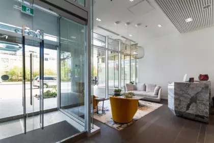 Entry Foyer Photo of 402 6333 West Boulevard, Vancouver, BC