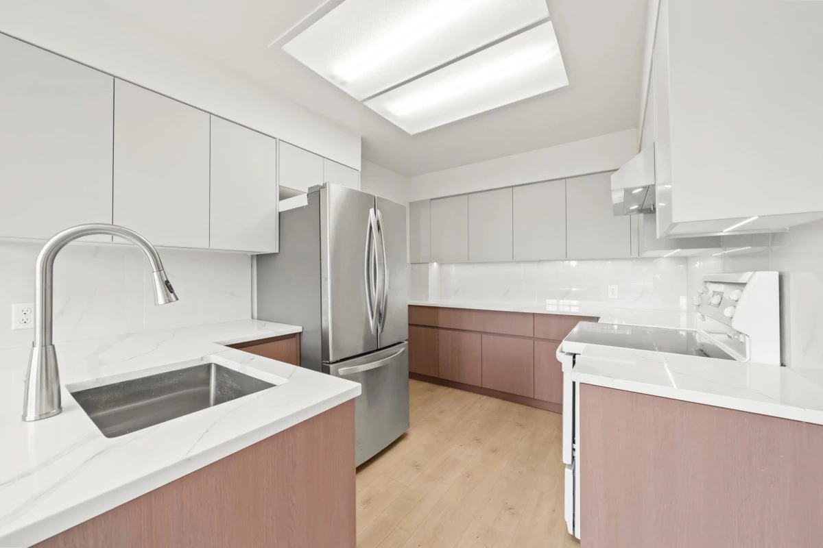 Dining Area Photo of 532 W 64th Avenue, Vancouver, BC