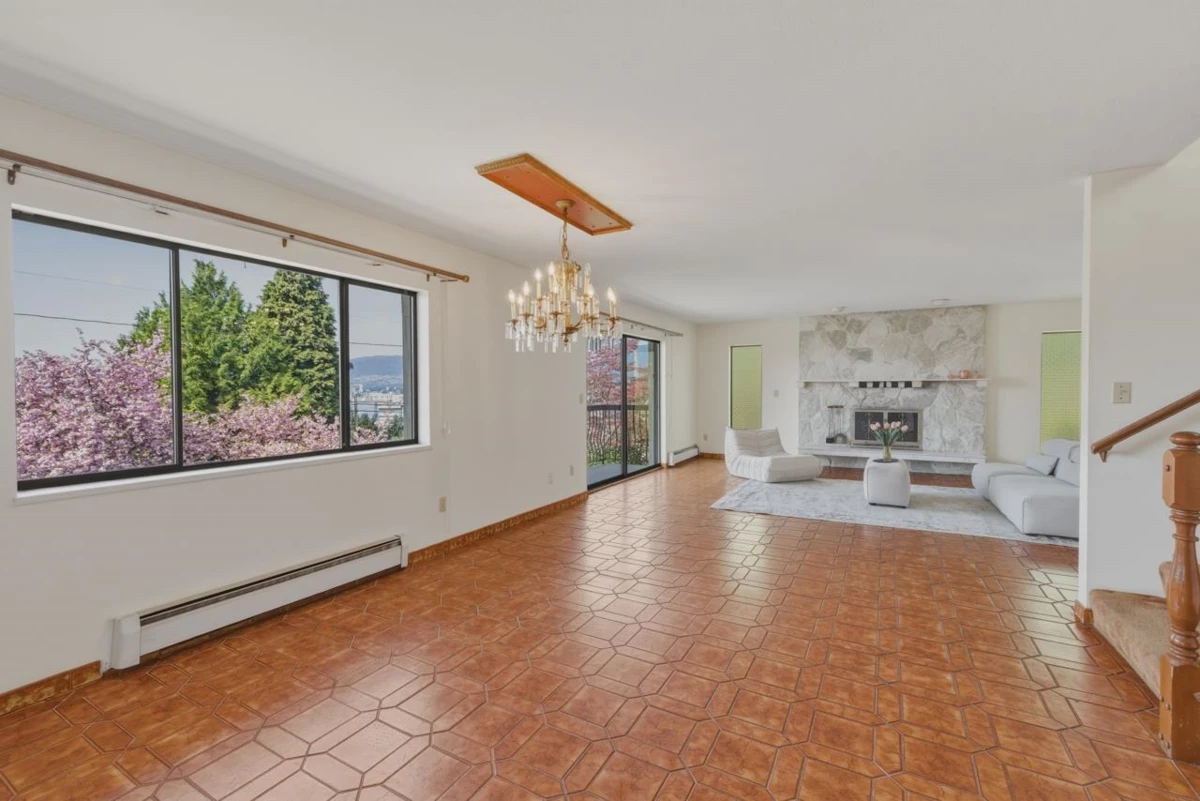 Living Room Photo of 370 N Kootenay Street, Vancouver, BC