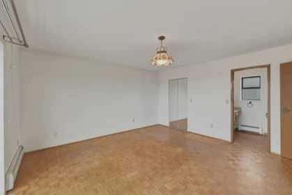 Powder Room Photo of 370 N Kootenay Street, Vancouver, BC