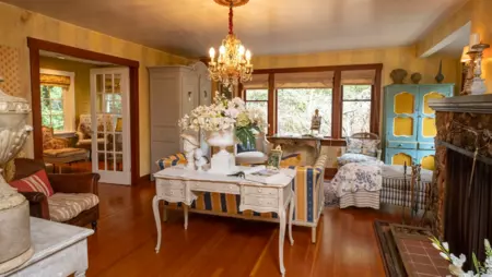 2572 Miles Road, Roberts Creek, BC, Roberts Creek — Single Family Residence for sale
