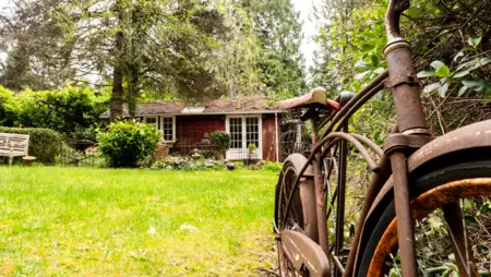 Hot Tub / Spa Photo of 2572 Miles Road, Roberts Creek, BC