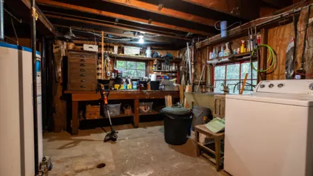 Mudroom Photo of 2572 Miles Road, Roberts Creek, BC