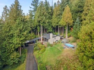 Community Amenities Photo (Clubhouse) of 24411 56 Avenue, Langley, BC