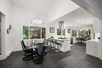 Kitchen Island Photo of 24411 56 Avenue, Langley, BC