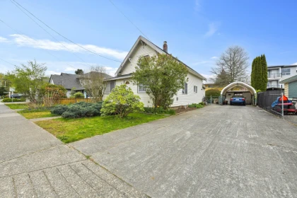 Front Yard Photo of 7544 Murray Street, Mission, BC