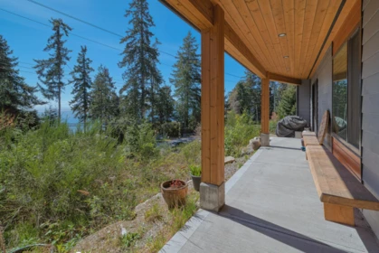 Front Yard Photo of 5957 Barnacle Place, Sechelt, BC