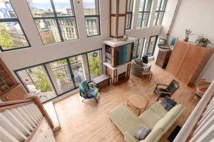 Entry Foyer Photo of 607 22 E Cordova Street, Vancouver, BC