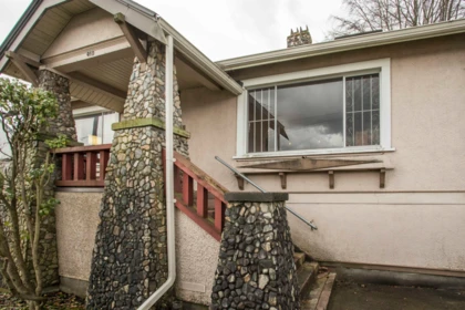 Backyard Photo of 910 Eighth Street, New Westminster, BC