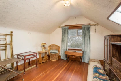 Loft / Bonus Room Photo of 910 Eighth Street, New Westminster, BC