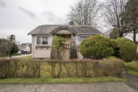 910 Eighth Street, New Westminster, BC