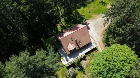754 Burrill Road, Galiano Island, BC, Galiano Island — Single Family Residence for sale