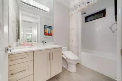 Hallway Photo of 2891 138 Street, Surrey, BC