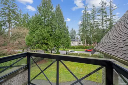 Staircase Photo of 2891 138 Street, Surrey, BC