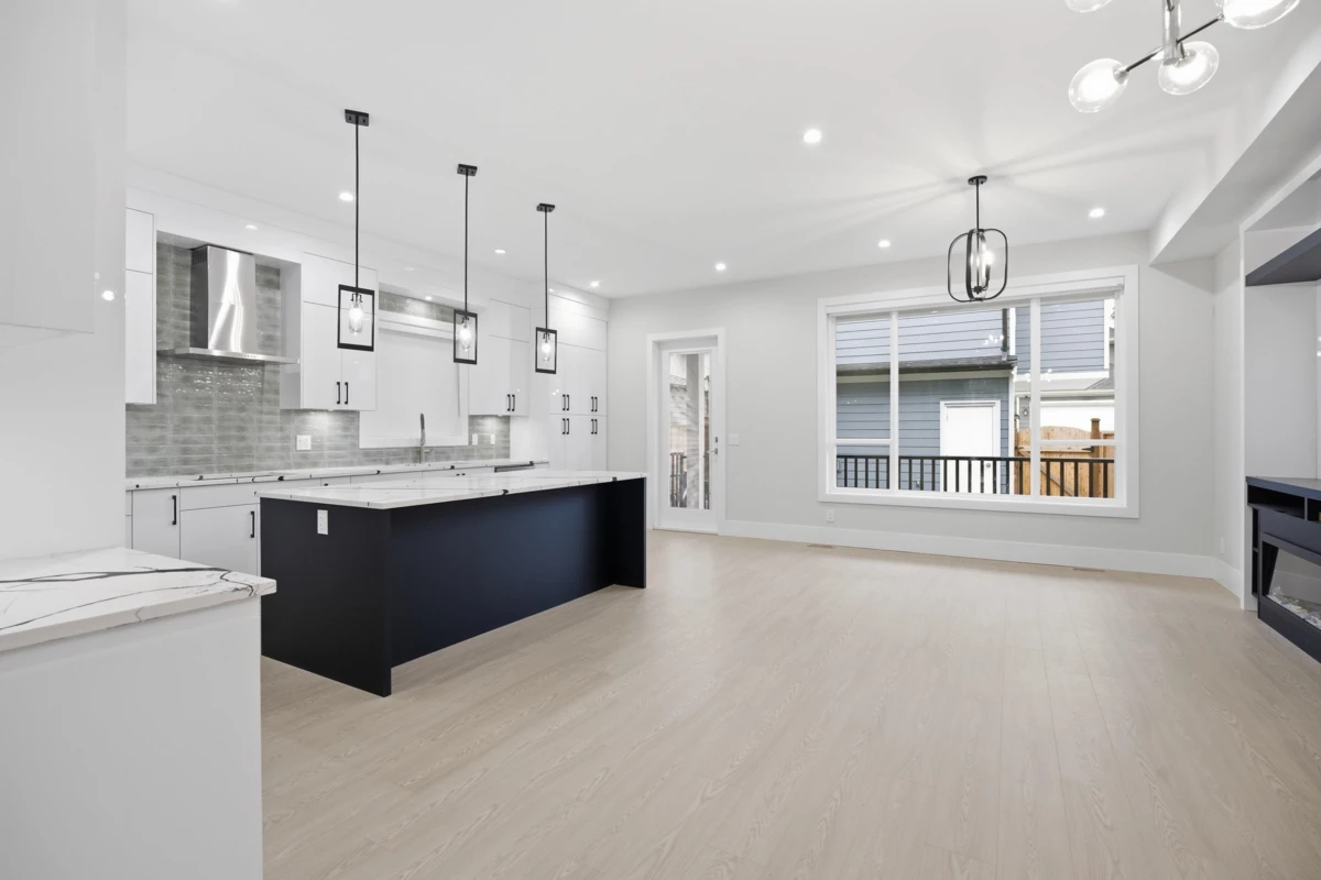 Family Room Photo of 17156 1 Avenue, Surrey, BC
