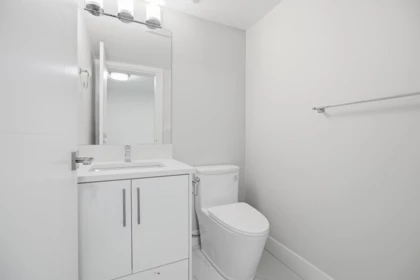 Basement Recreation Room Photo of 17156 1 Avenue, Surrey, BC