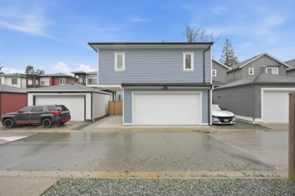 Front Yard Photo of 17156 1 Avenue, Surrey, BC