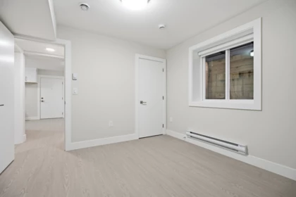 Laundry Room Photo of 17156 1 Avenue, Surrey, BC