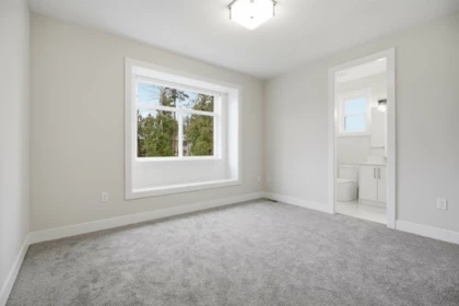 Primary Bathroom Photo of 17156 1 Avenue, Surrey, BC