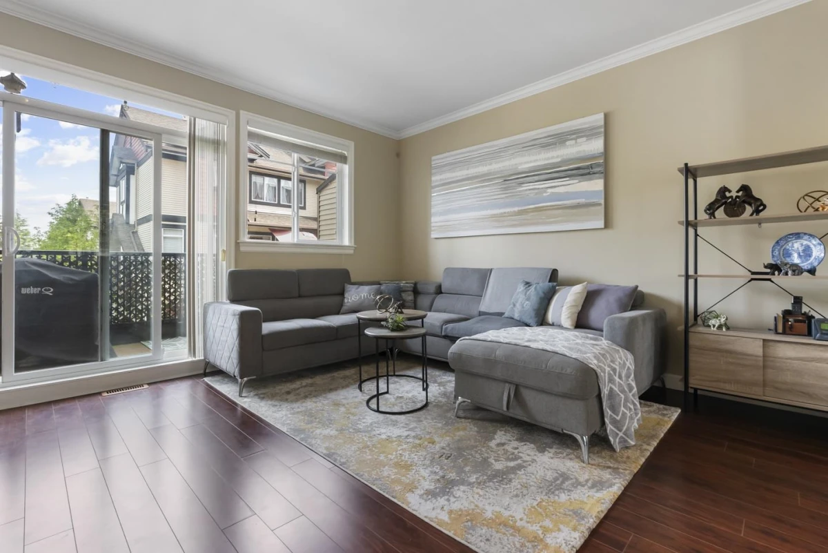 Living Room Photo of 35 7168 179 Street, Surrey, BC