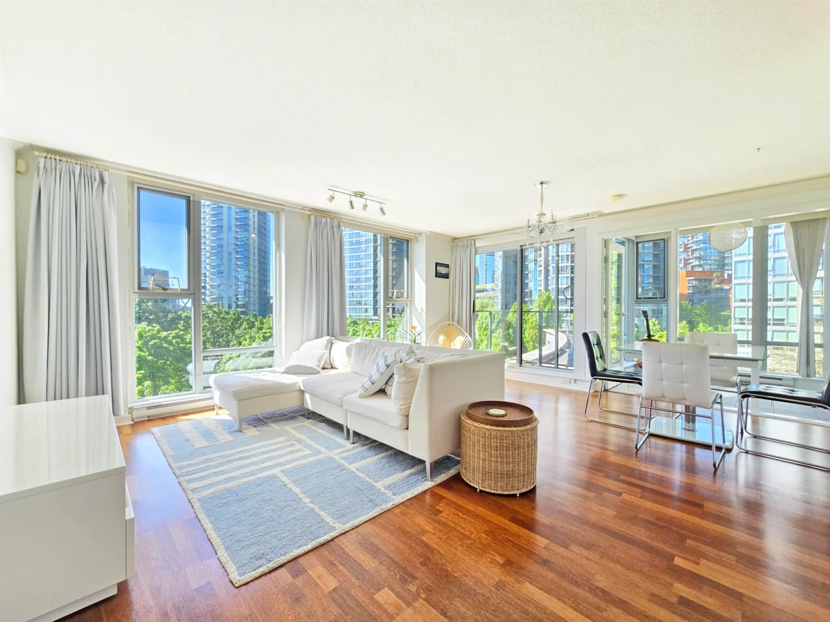 Dining Area Photo of 606 455 Beach Crescent, Vancouver, BC