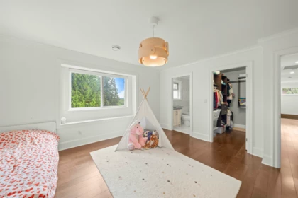 Entry Foyer Photo of 7638 Aubrey Street, Burnaby, BC