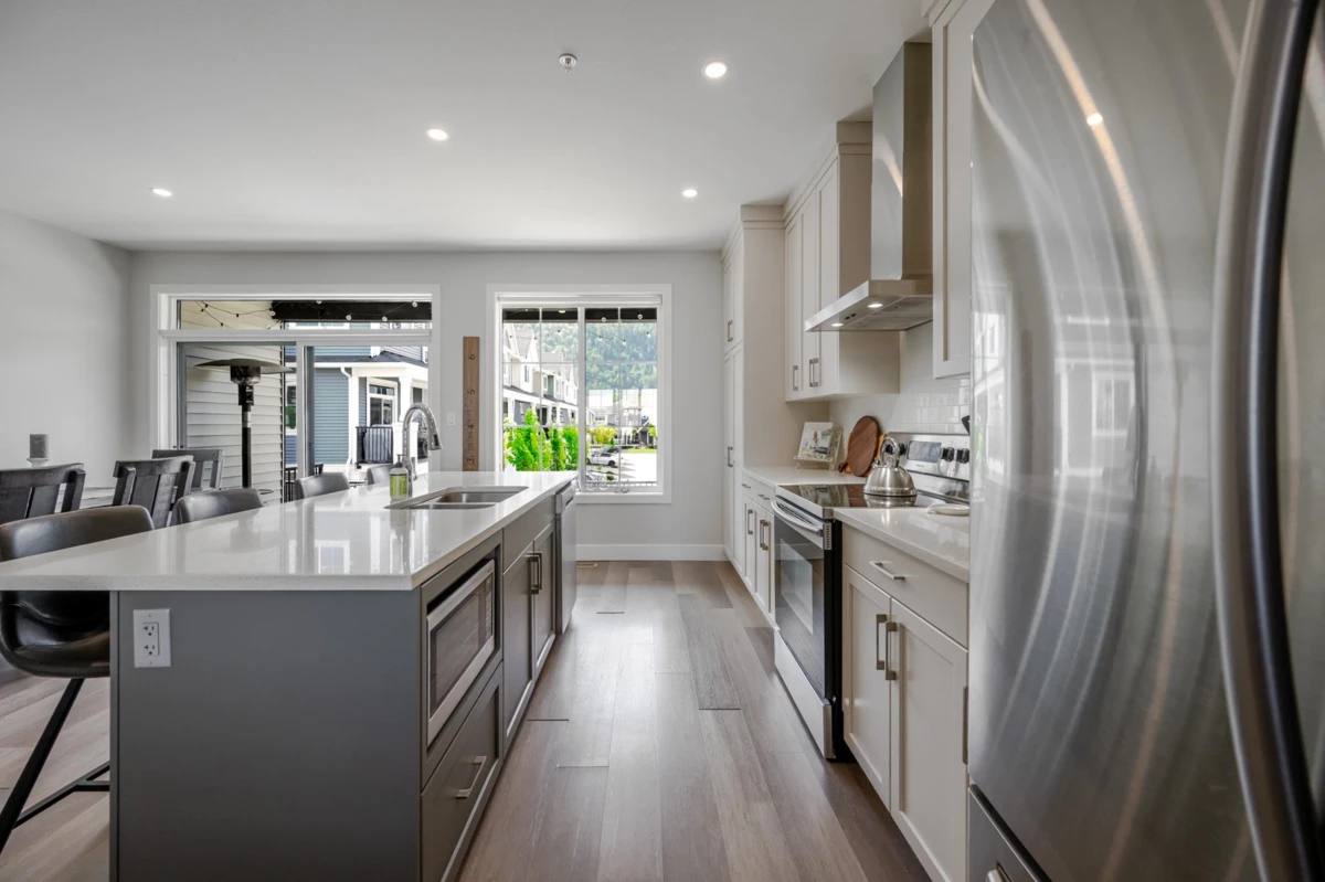 Dining Area Photo of 14 5480 Pebble Lane, Chilliwack, BC