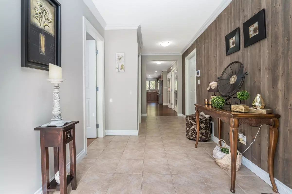 Dining Area Photo of 73 46000 Thomas Road, Chilliwack, BC