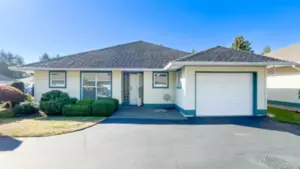105 10172 141 Street, Surrey, BC