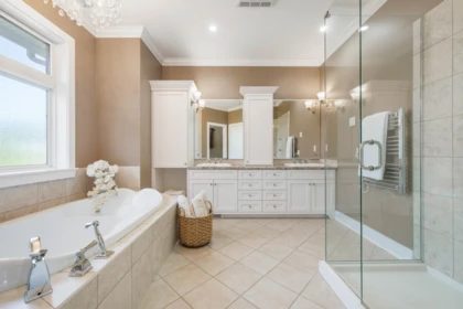Primary Bathroom Photo of 23107 80 Avenue, Langley, BC