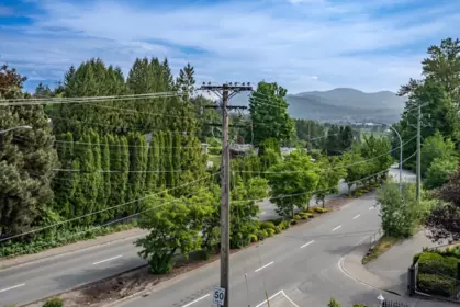 Hot Tub / Spa Photo of 303 3192 Gladwin Road, Abbotsford, BC