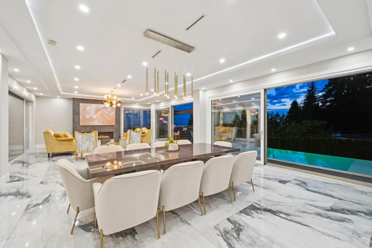 Dining Area Photo of 3980 Norwood Avenue, North Vancouver, BC