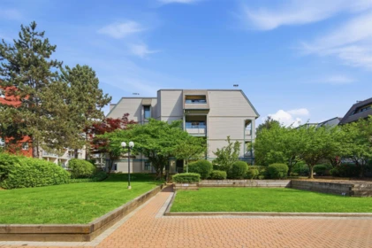 309 2915 Glen Drive, Coquitlam, BC, Coquitlam — Apartment/Condo for sale