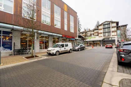 Garden / Landscaping Photo of 112 5779 Birney Avenue, Vancouver, BC