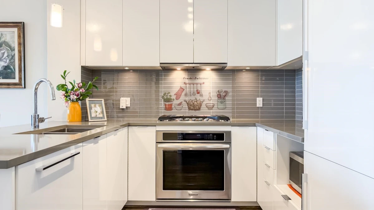 Dining Area Photo of 513 9399 Alexandra Road, Richmond, BC