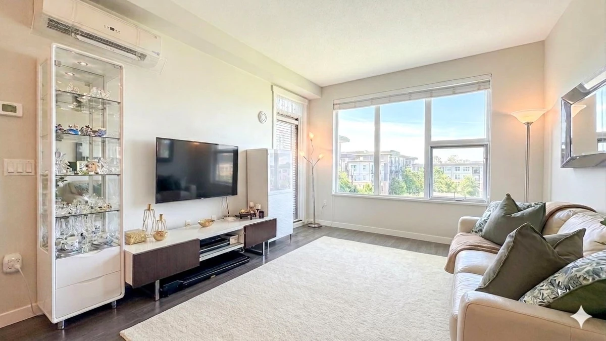 Family Room Photo of 513 9399 Alexandra Road, Richmond, BC