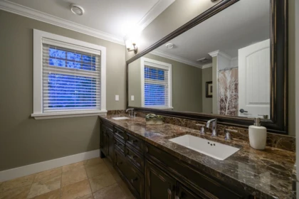 Hallway Photo of 1062 Magnolia Way, Anmore, BC