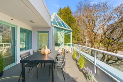 205 565 17th Street, West Vancouver, BC, West Vancouver — Apartment/Condo for sale