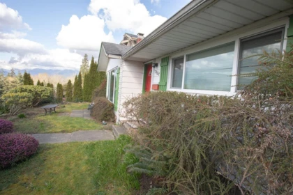 7352 Barnet Road, Burnaby, BC, Burnaby — Single Family Residence for sale