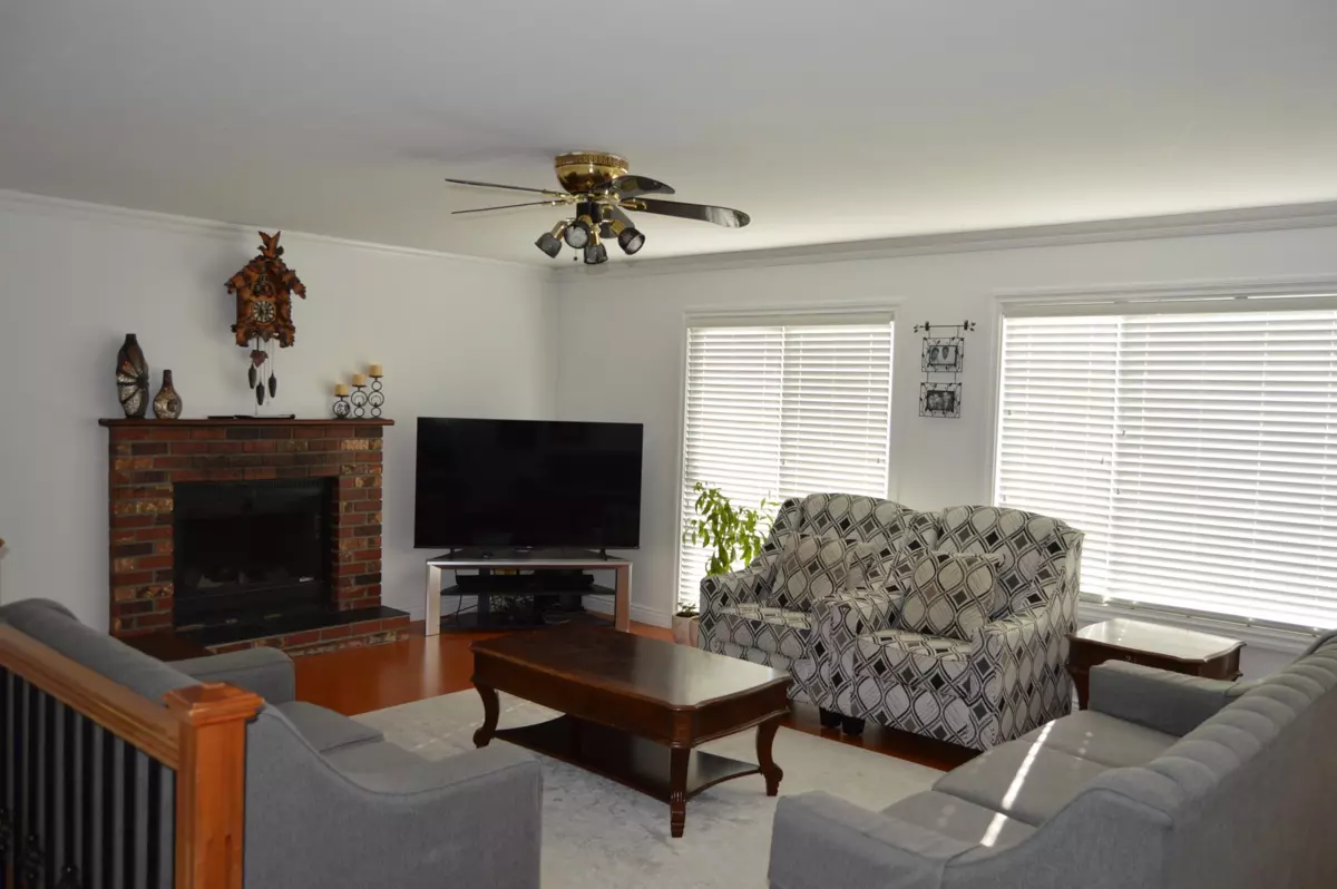 Dining Area Photo of 11275 72 Avenue, Delta, BC