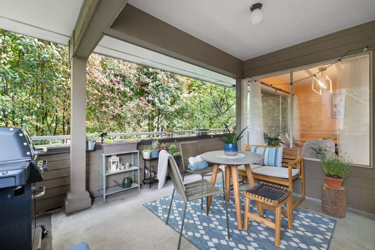 Dining Area Photo of 304 1777 W 13th Avenue, Vancouver, BC