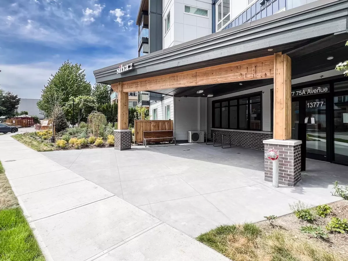 Living Room Photo of 117 13777 75a Avenue, Surrey, BC