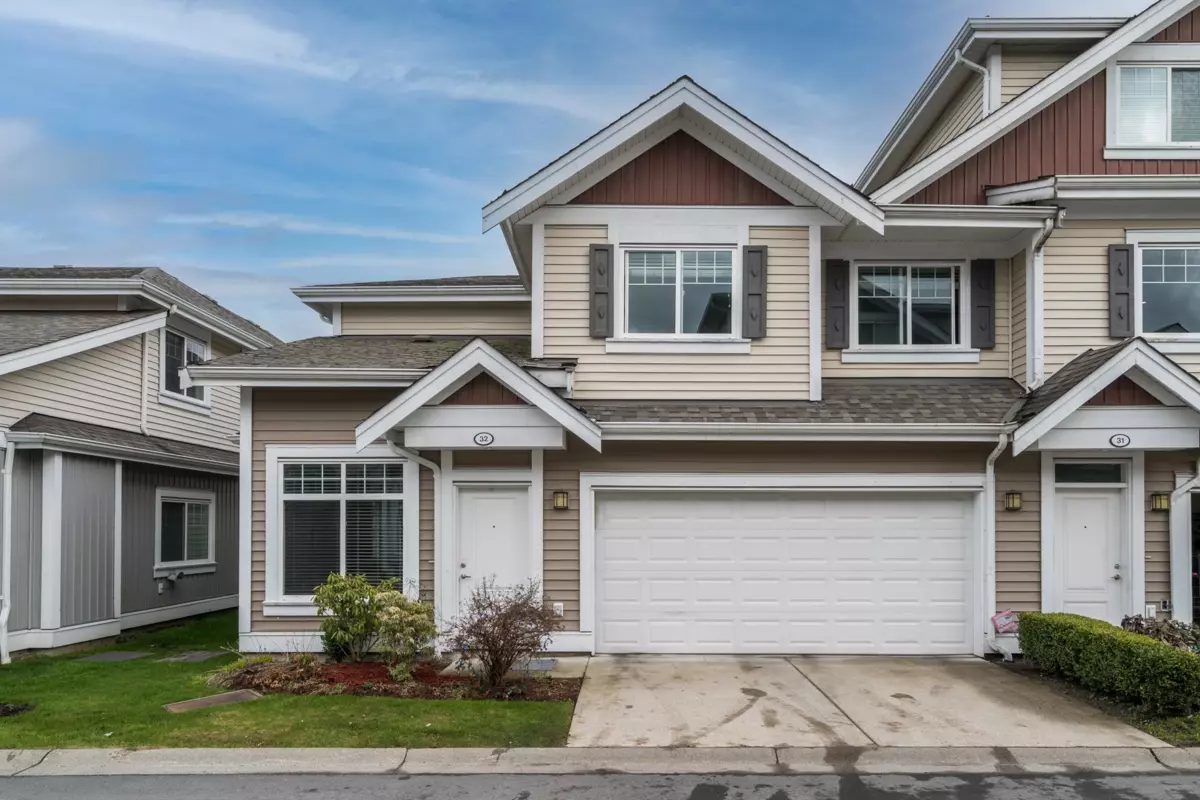 Exterior Rear Photo of 32 30748 Cardinal Avenue, Abbotsford, BC