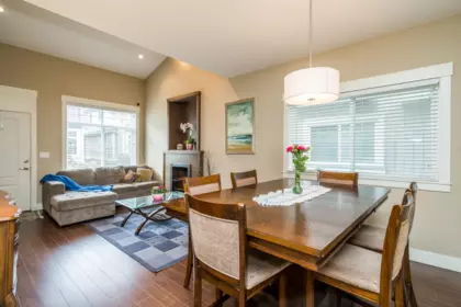 Breakfast Nook Photo of 32 30748 Cardinal Avenue, Abbotsford, BC