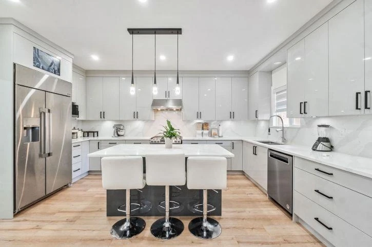 Family Room Photo of 13288 62b Avenue, Surrey, BC