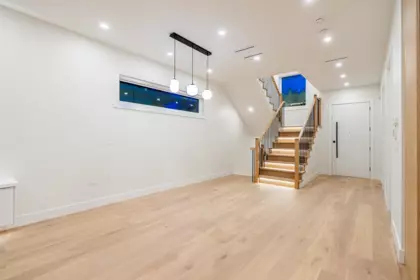 6740 Canada Way, Burnaby, BC, Burnaby — Half Duplex for sale