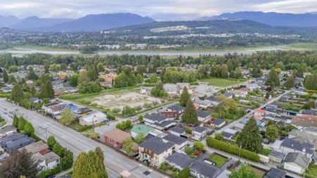 Swimming Pool Photo of 2 6740 Canada Way, Burnaby, BC