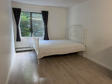 233 8460 Lansdowne Road, Richmond, BC, Richmond — Apartment/Condo for sale